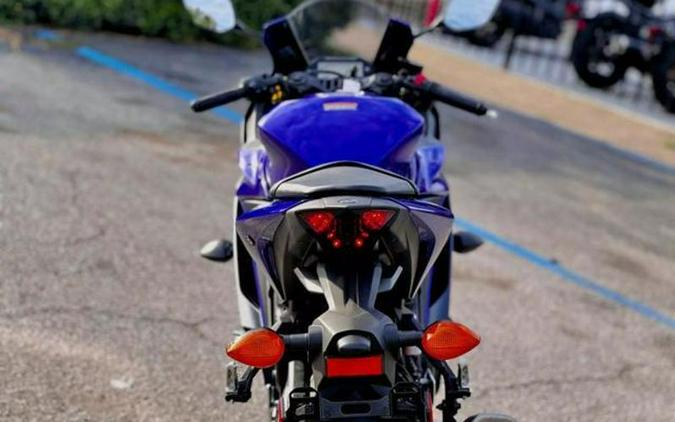 2024 Yamaha YZF-R3 ABS