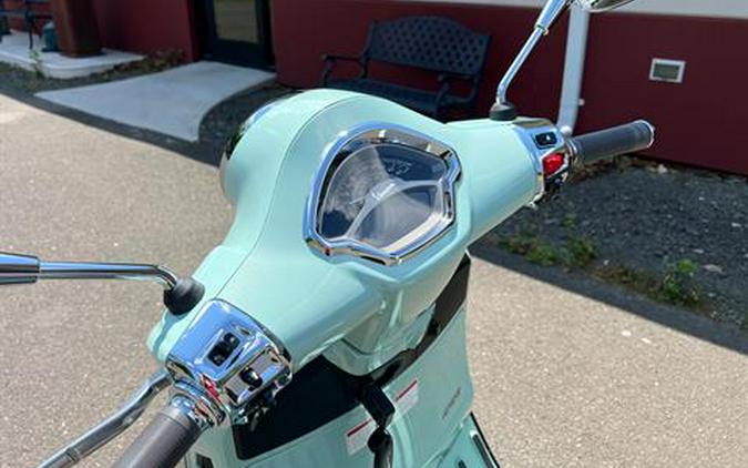 2024 Vespa GTS 300