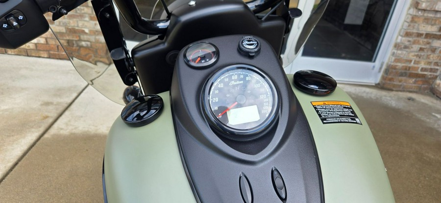 2025 Indian Motorcycle Springfield® Dark Horse®