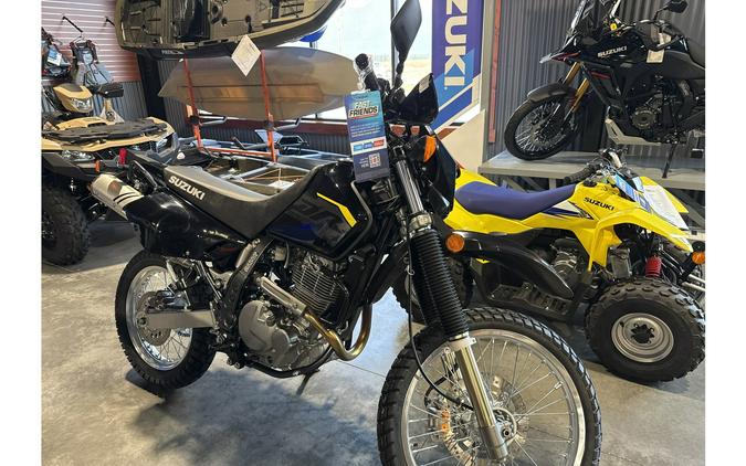 2027 DR 650 - Suzuki