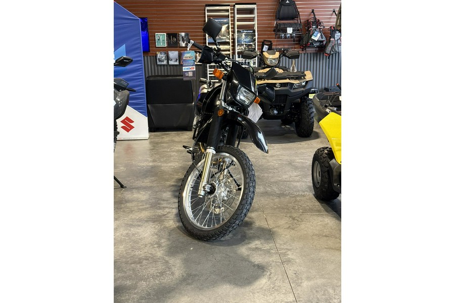 2027 DR 650 - Suzuki