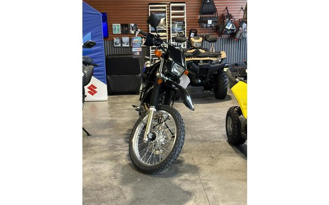 2027 DR 650 - Suzuki