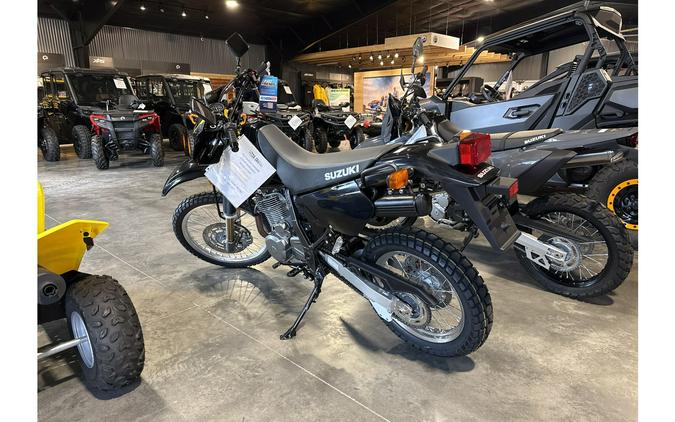 2027 DR 650 - Suzuki