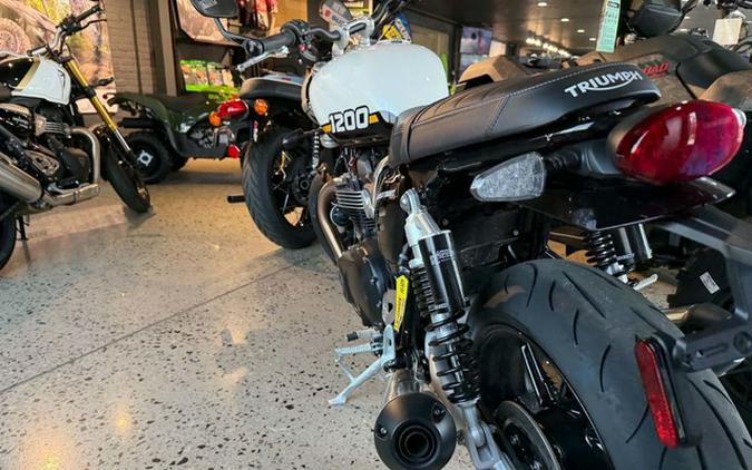 2024 Triumph Speed 400 Phantom Black Storm Grey
