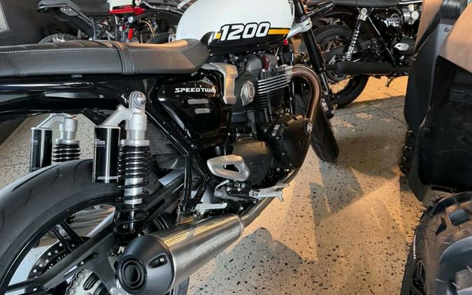 2024 Triumph Speed 400 Phantom Black Storm Grey