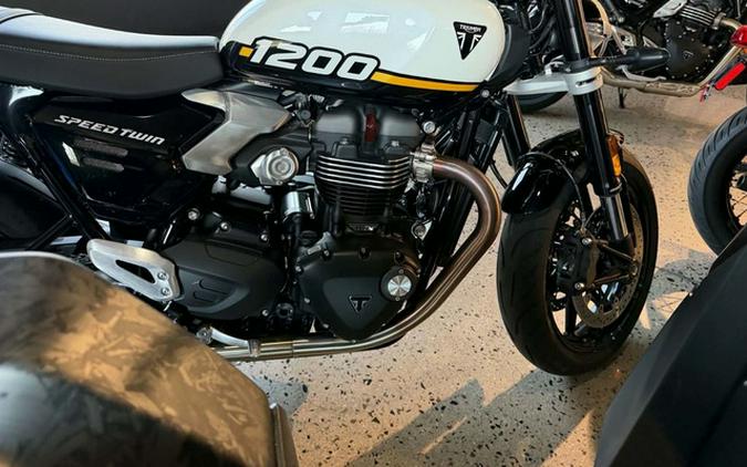 2024 Triumph Speed 400 Phantom Black Storm Grey