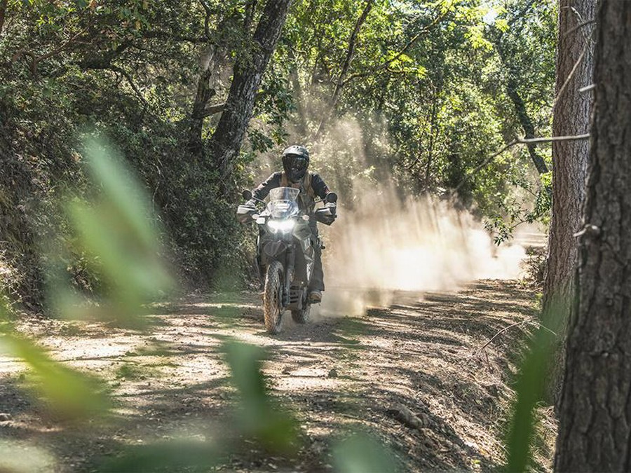 2025 Kawasaki KLR®650 Metallic Matte Old School Green ABS