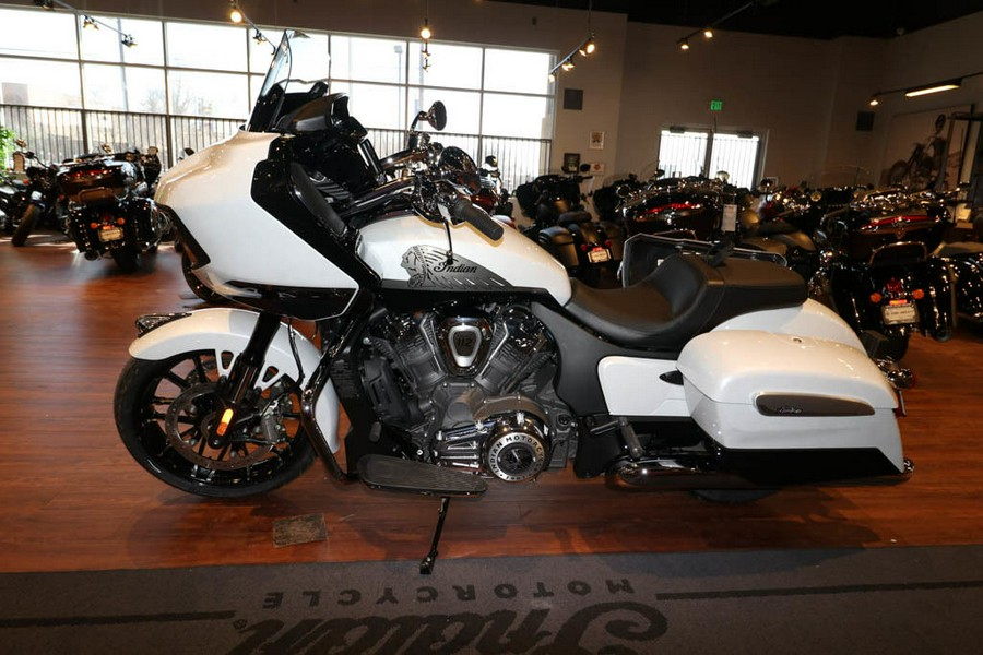 2025 Indian Motorcycle® Challenger® Limited 112 Ghost White Metallic with Black Metallic