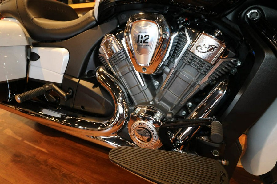 2025 Indian Motorcycle® Challenger® Limited 112 Ghost White Metallic with Black Metallic