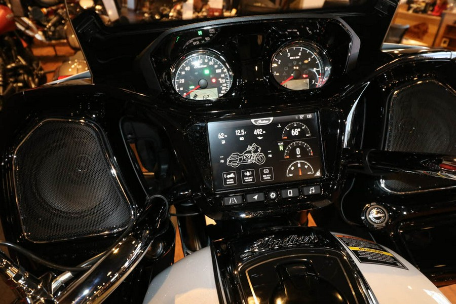 2025 Indian Motorcycle® Challenger® Limited 112 Ghost White Metallic with Black Metallic