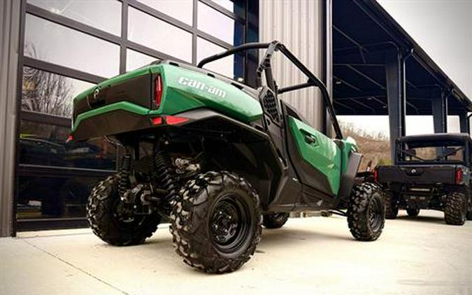 2026 Can-Am Commander DPS 700