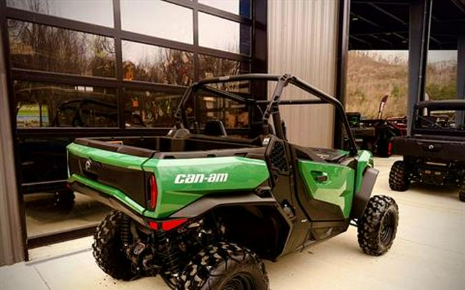 2026 Can-Am Commander DPS 700