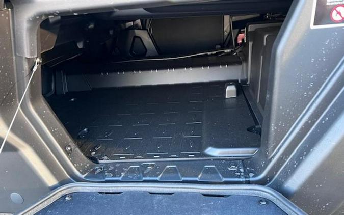 2026 Can-Am® SSV DEF PRO LTD 65 HD10 BE 26 Limited HD10