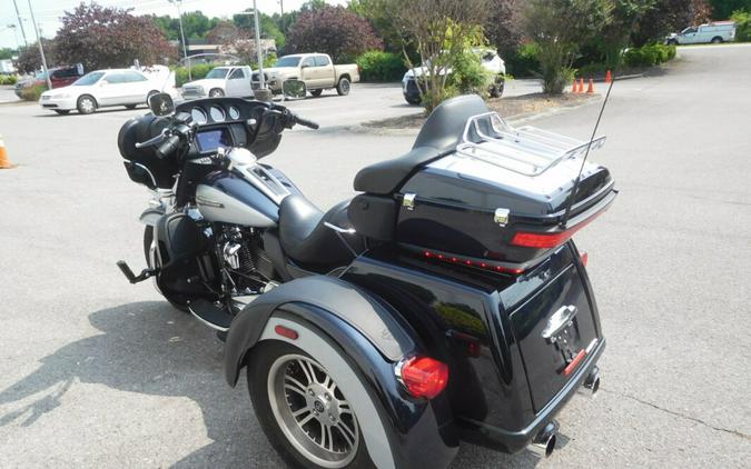 2019 Harley-Davidson Tri Glide Ultra Midnight Blue/Barracuda Silver