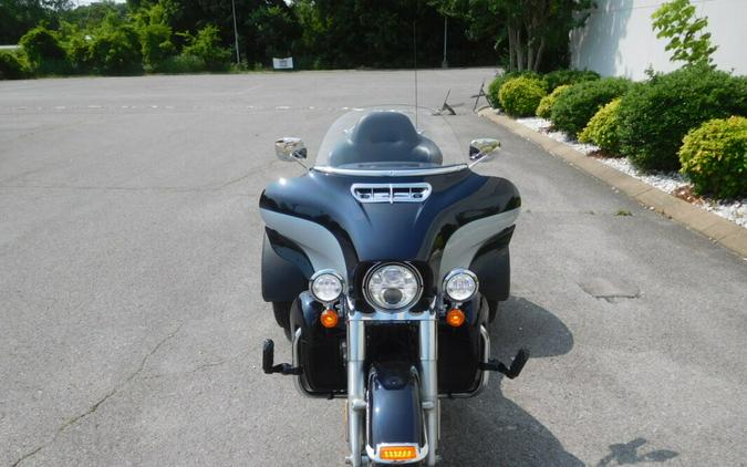 2019 Harley-Davidson Tri Glide Ultra Midnight Blue/Barracuda Silver