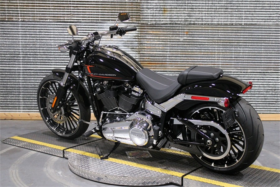 2024 Harley-Davidson Breakout