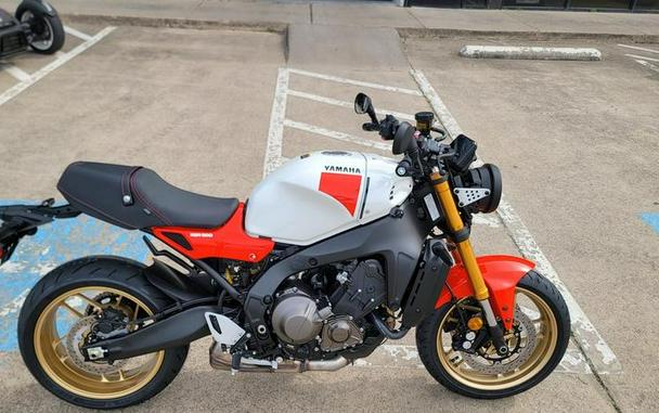 2026 Yamaha XSR900TW