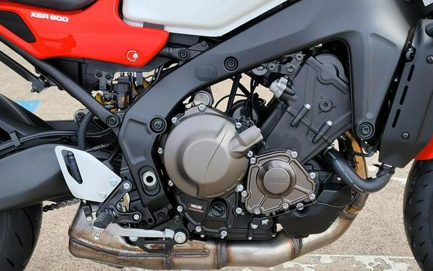 2026 Yamaha XSR900TW