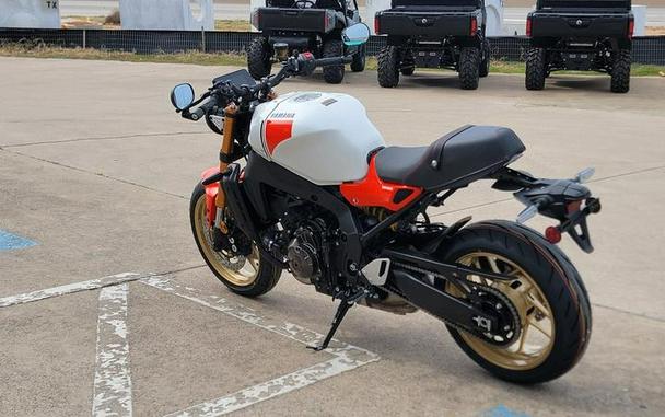 2026 Yamaha XSR900TW