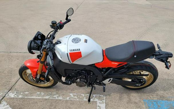 2026 Yamaha XSR900TW