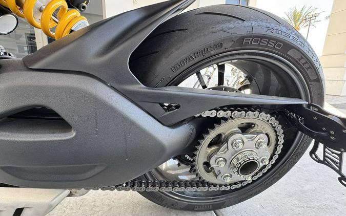2024 Ducati Diavel V4 Red