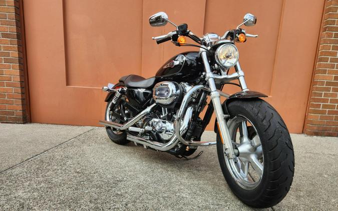 Sportster 1200 Custom Vivid Black
