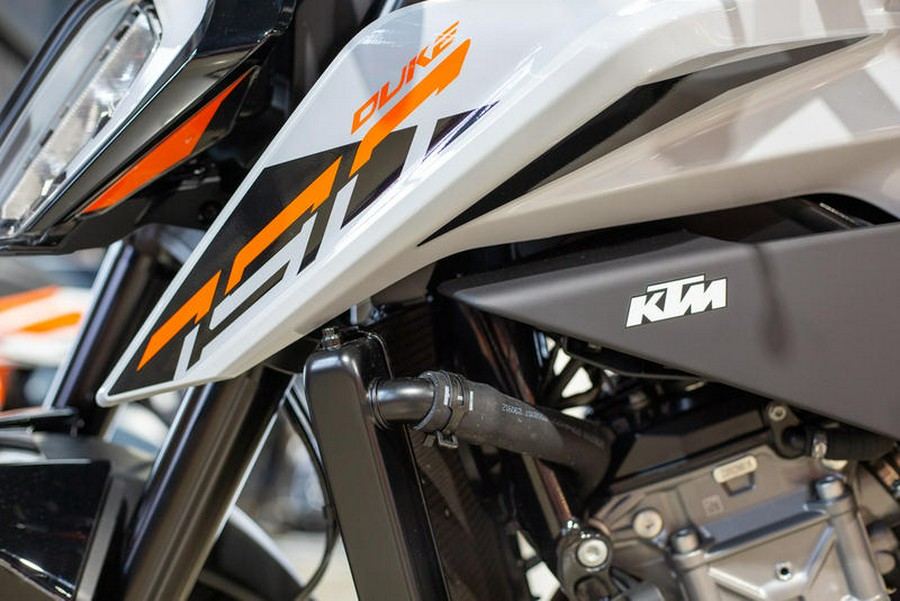 2024 KTM 790 Duke