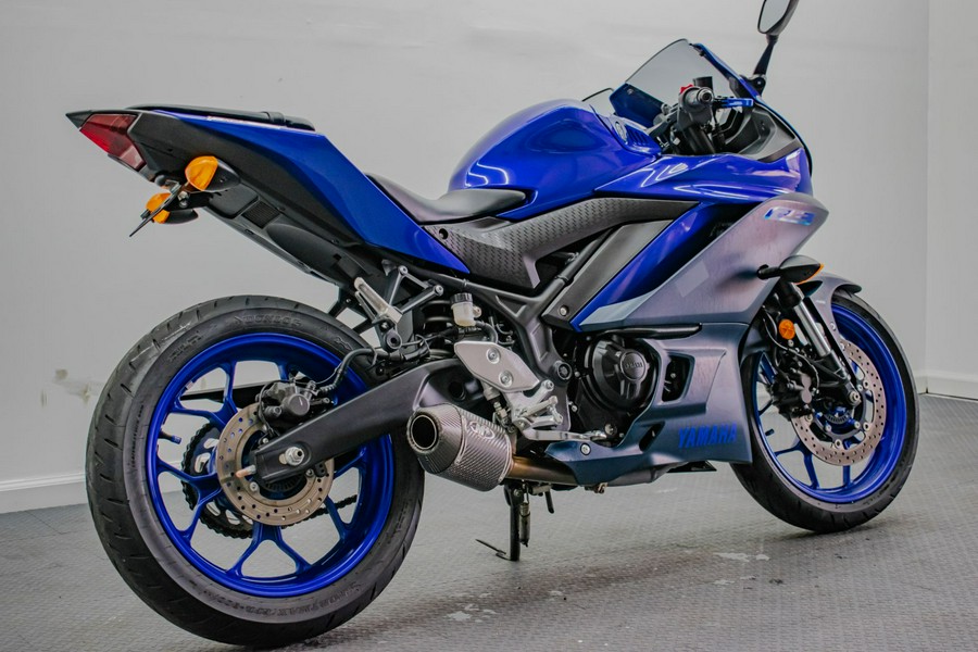 2023 Yamaha YZF-R3 ABS