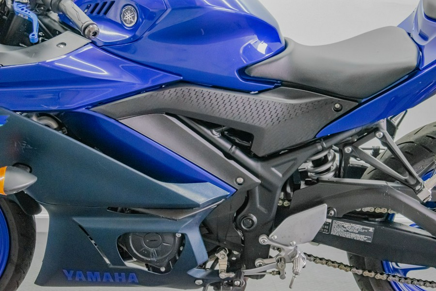 2023 Yamaha YZF-R3 ABS