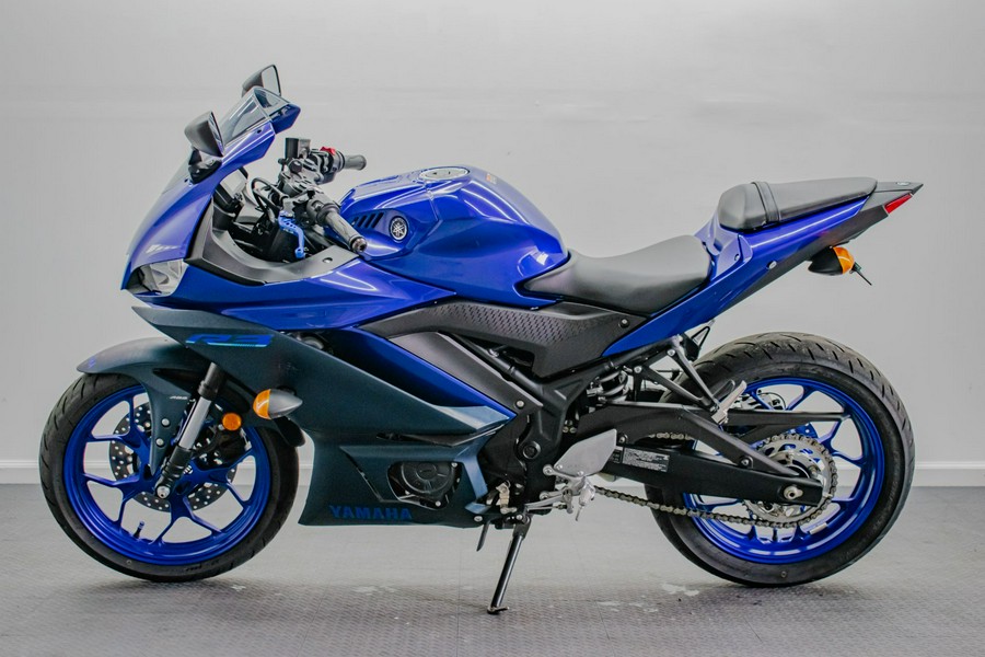 2023 Yamaha YZF-R3 ABS