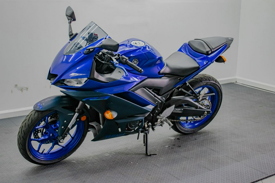 2023 Yamaha YZF-R3 ABS