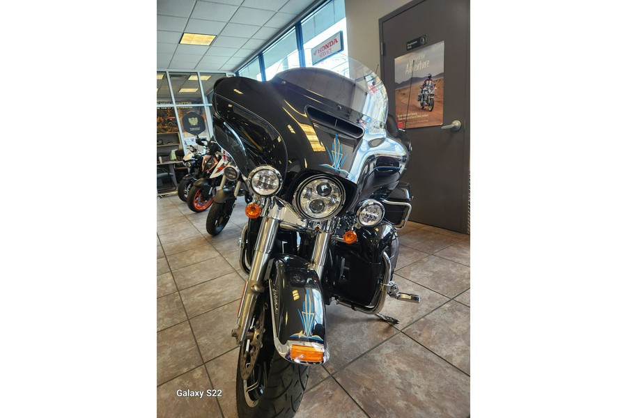 2014 Harley-Davidson® FLHTCU HARLEY ULTRA CLASSIC