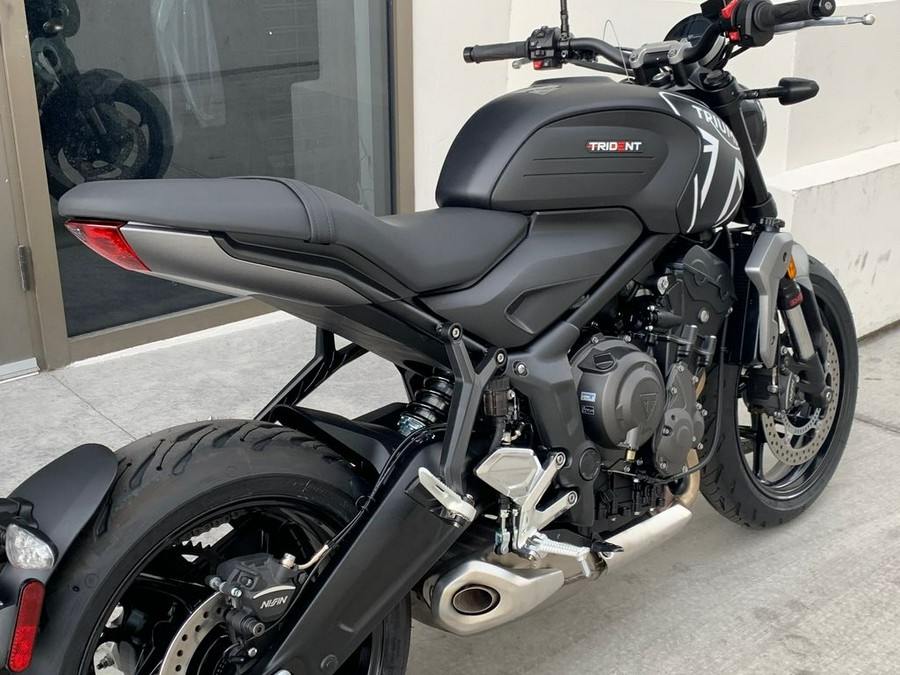 2024 Triumph Trident 660 Matte Jet Black/Matte Silver Ice