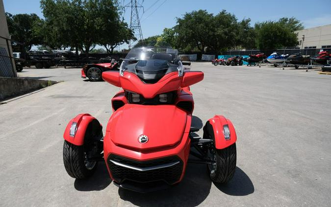 New 2024 CAN-AM SPYDER F3 LIMITED PLASMA RED