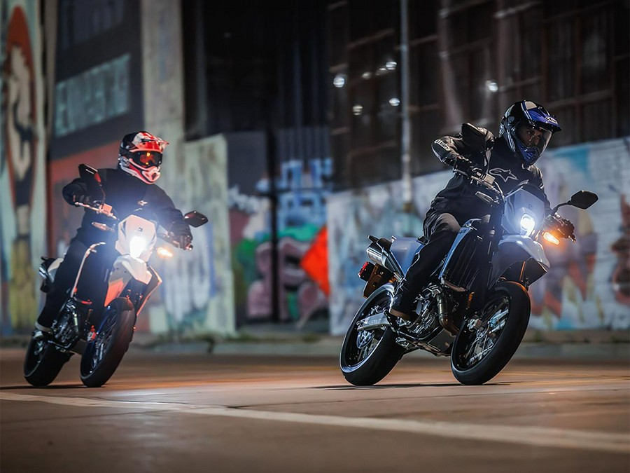 2025 Suzuki Motor of America Inc. DR-Z4SM