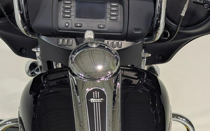 2019 Harley-Davidson® Street Glide® Vivid Black