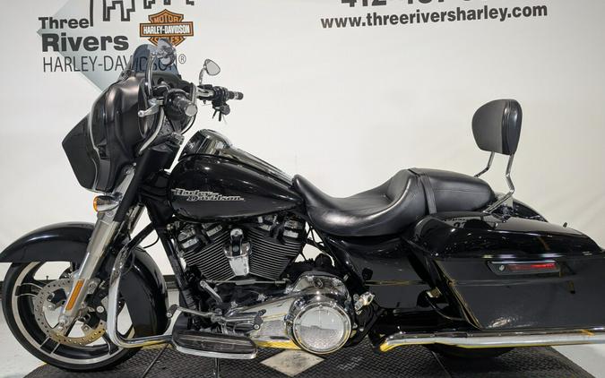 2019 Harley-Davidson® Street Glide® Vivid Black