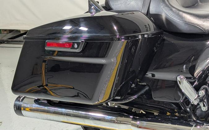 2019 Harley-Davidson® Street Glide® Vivid Black