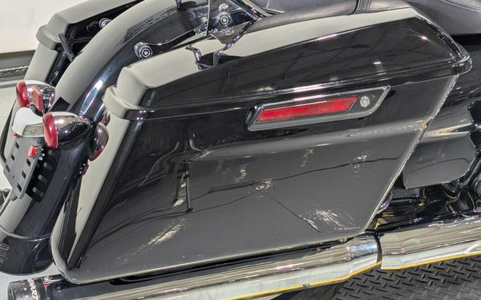 2019 Harley-Davidson® Street Glide® Vivid Black