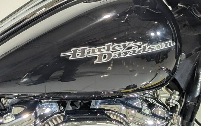 2019 Harley-Davidson® Street Glide® Vivid Black