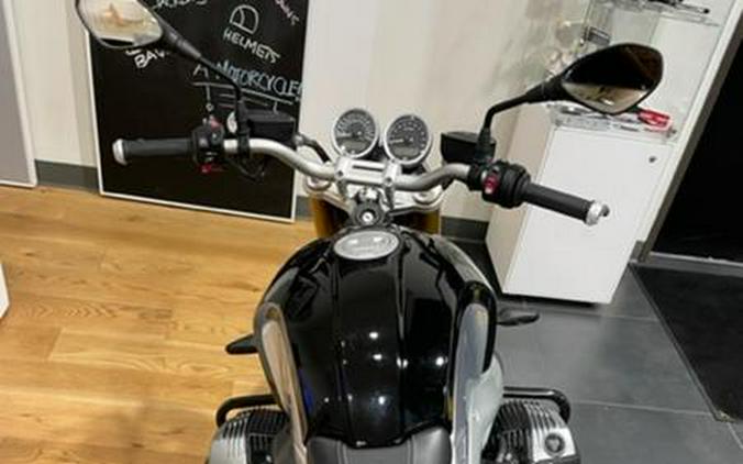 2021 BMW R nineT Black Storm Metallic