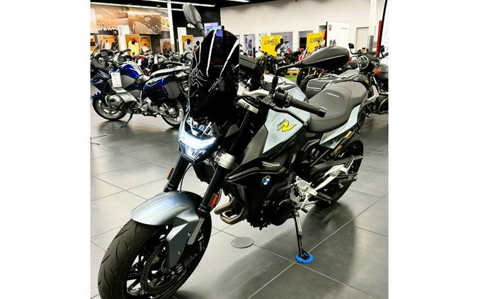 2022 BMW F 900 R