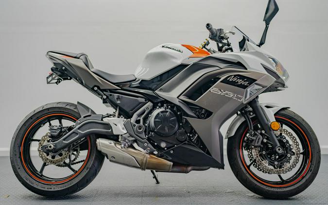 2023 Kawasaki Ninja 650 Review [14 Fast Facts]