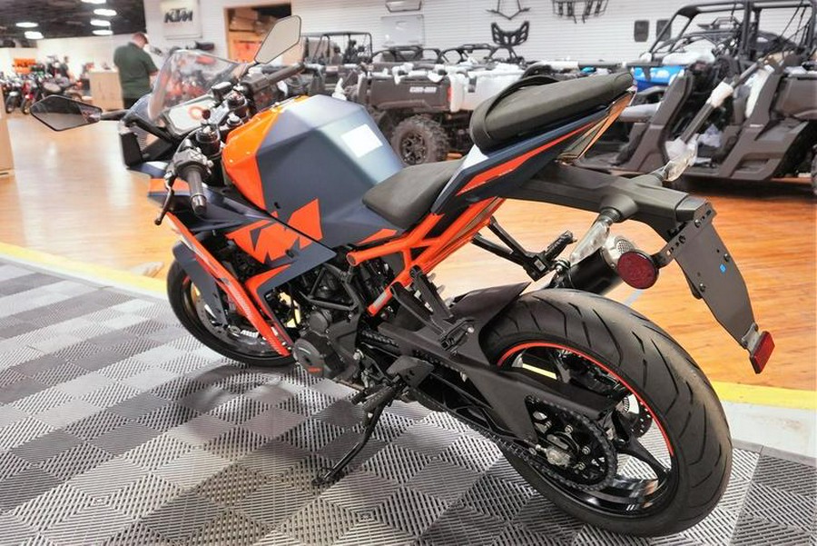 2023 KTM RC 390