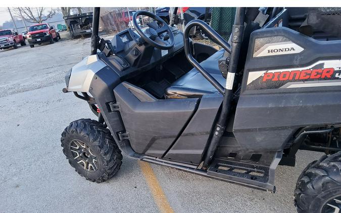 2017 Honda PIONEER 700-4 DELUXE