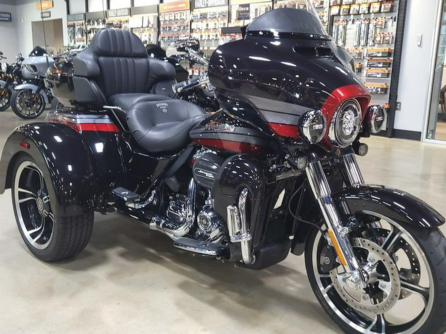 2020 Harley-Davidson® FLHTCUTGSE - CVO™ Tri Glide®