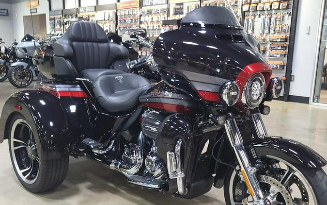 2020 Harley-Davidson® FLHTCUTGSE - CVO™ Tri Glide®