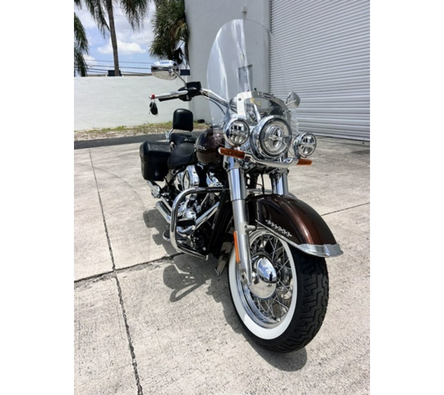 2019 Harley-Davidson Softail FLDE - Deluxe