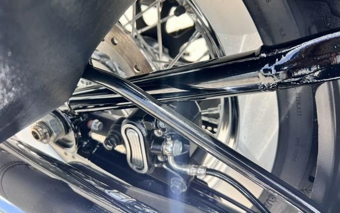 2019 Harley-Davidson Softail FLDE - Deluxe