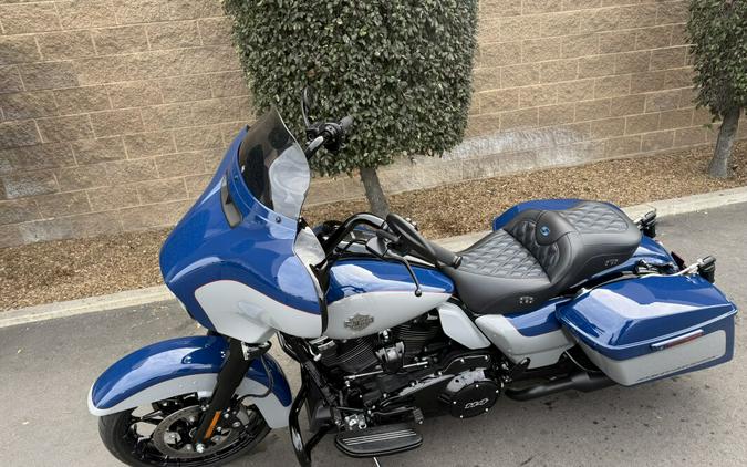 FLHXS 2023 Street Glide® Special